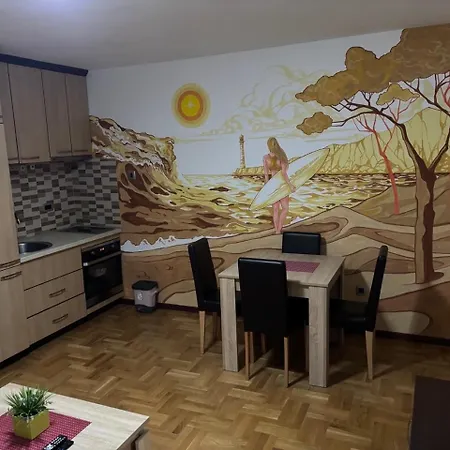 Laura Apartament *